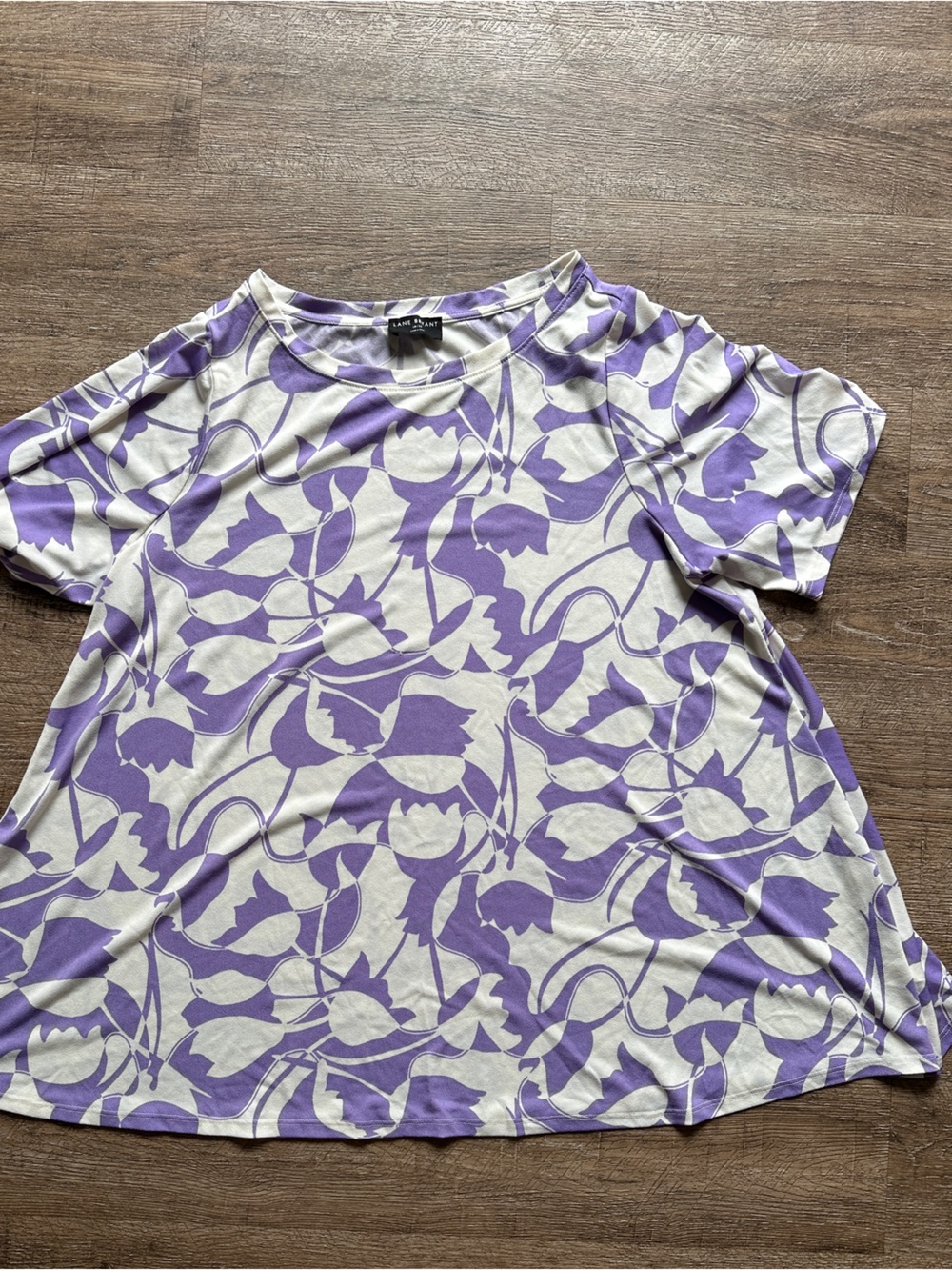 Lane Bryant Cream and Lilac Floral Short Sleeve Tee - Relaxed Fit